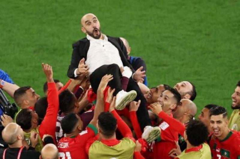 فرحة لاعبي المغرب بالفوز على إسبانيا