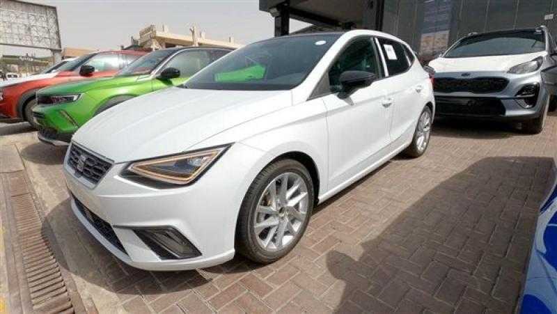 مدحت منسي يطالب بإتاحة دفع وديعة سيارات المصريين بالخارج بالريال السعودي.. فيديو