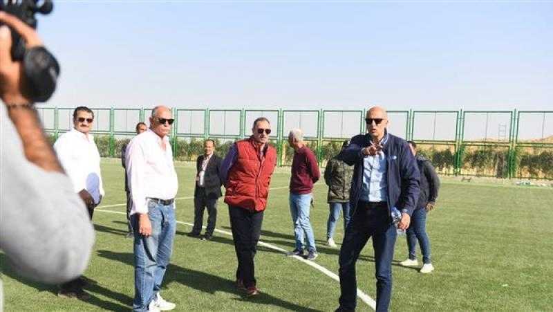 الخطيب يتفقد المنشآت الجديدة بفرع «زايد» وبطولة الأهلي للإسكواش