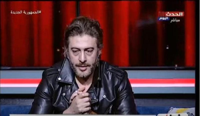 الفنان عز الأسطول ممازحا محمد موسى: ”أنا بتاع ربنا”