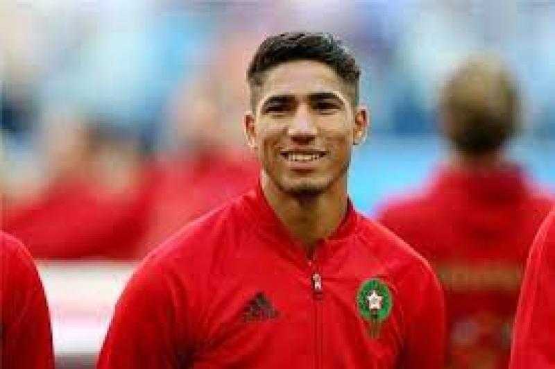 لماذا يحرص نجم المغرب على الاحتفال مع والدته في المباريات؟.. فيديو