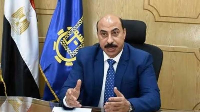 تجهيز 10 مراكز تكنولوجية لتقديم خدمة التراخيص للمحلات في أسوان