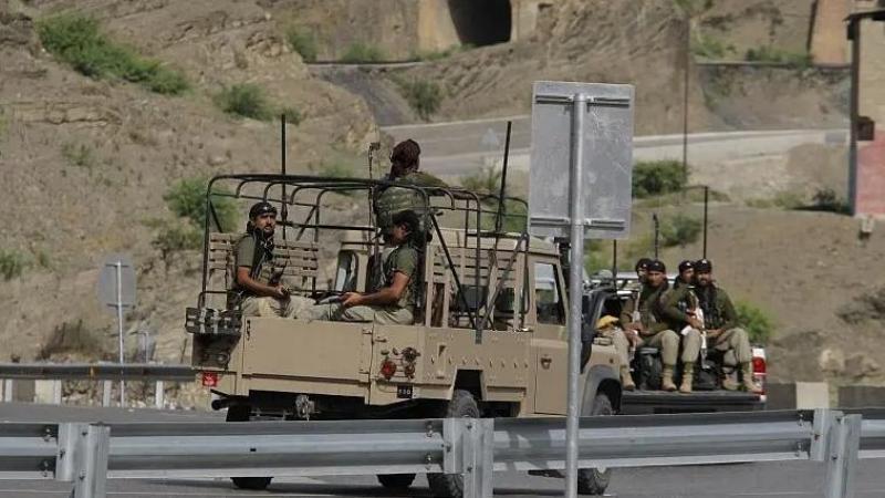 مقتل وإصابة 27 شخصا في اشتباكات باكستانية أفغانية