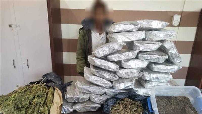ضبط 55 كيلو هيدرو وبذور الخشخاش بحوزة شخص في شمال سيناء