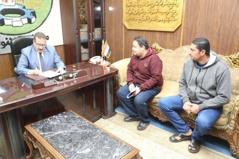 محافظ المنوفية يأمر بإزالة سوق عشوائي بمدخل قرية جنزور استجابة لمطلب الأهالي| صور