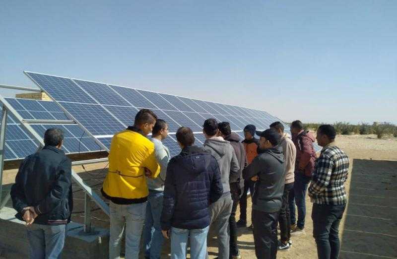 تدريب الشباب في مجال الطاقة الشمسية لتلبية احتياجات سوق العمل بالوادي الجديد |صور