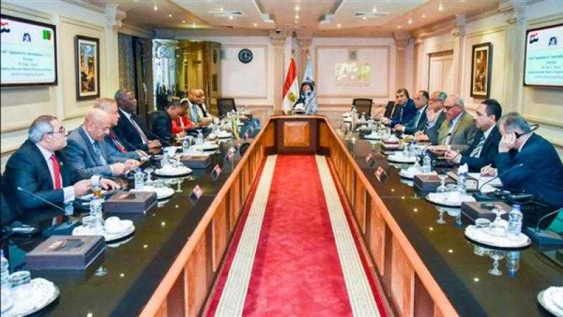 رئيس «العربية للتصنيع» يبحث مع وزير التكنولوجيا والعلوم الزامبي تعزيز التعاون