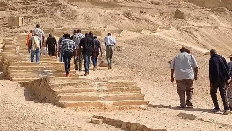 الآثار تعلن عن كشف جديد في تل العمارنة بالمنيا.. صور