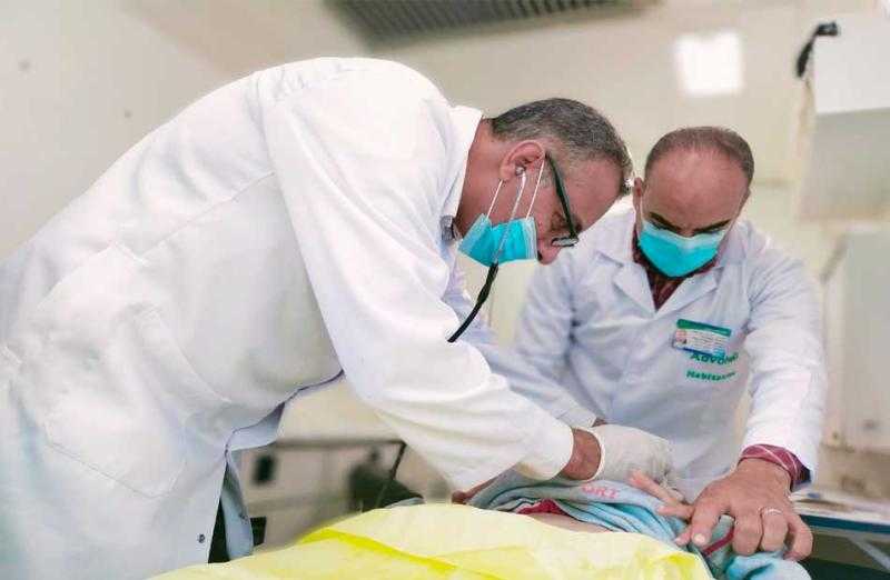 الصحة: تقديم الخدمة الطبية لـ42 ألف مواطن خلال شهر ضمن برنامج الرعاية الصحية
