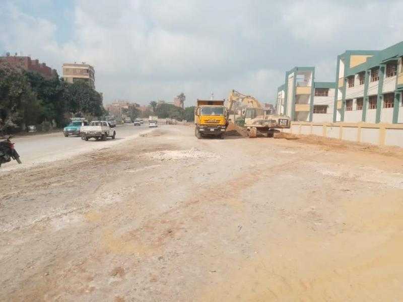 محافظة الجيزة تواصل أعمال توسعة طريق ”طراد النيل” تمهيدا لرصفه