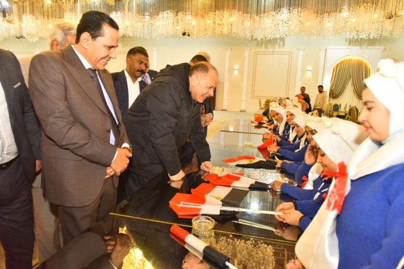 محافظ أسيوط وأمين حزب الشعب الجمهورى بالمحافظة يشهدان حفل الايتام وذوى الهمم