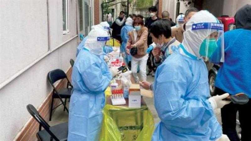 الصين تسجل 2000 إصابة جديدة بفيروس كورونا