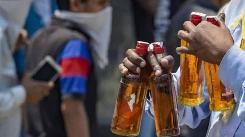 وفاة 38 شخصا على الأقل في الهند بعد شرب كحوليات مغشوشة