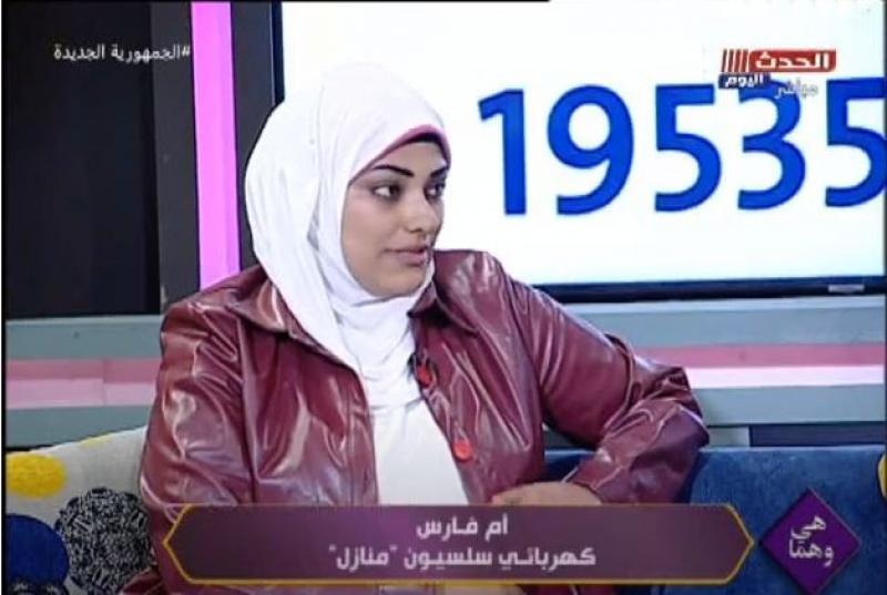 «بالهيلتي والصاروخ».. أم فارس صنايعية تتحدى مهن الرجال.. فيديو