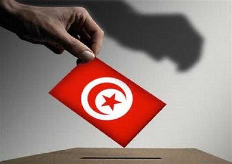 رئيس الانتخابات التونسية: 270 الف ناخب أدلوا بأصواتهم خلال ساعتين