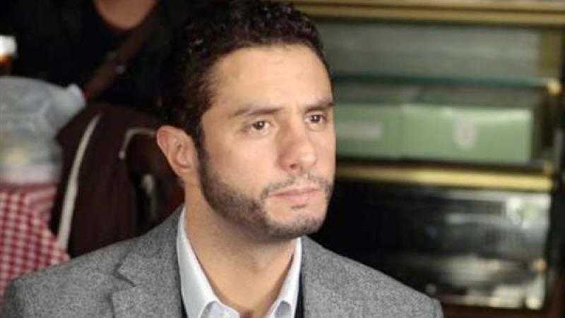 «الفيشاوي» يتعاقد على فيلمه الجديد «ورد وريحان»