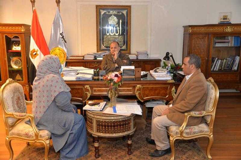 محافظ أسيوط يوجه بنشر الوعي وترشيد الاستهلاك والحفاظ على المال العام| صور