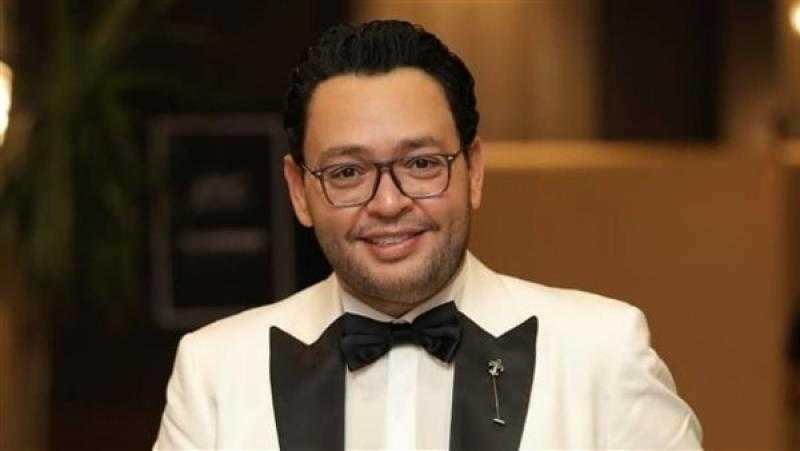 أحمد رزق يتعاقد على بطولة «حضرة العمدة» أمام «روبي»