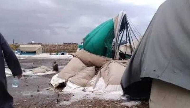 مناشدة يمنية لإنقاذ آلاف الأسر النازحة من البرد