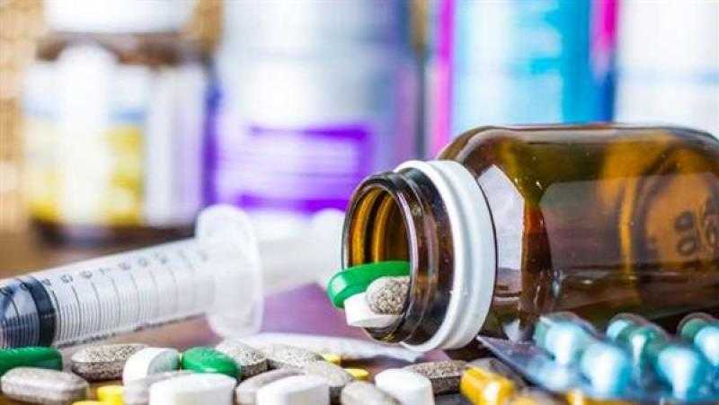 عالم كيمياء دوائية ينصح بعدم تناول الأدوية مع مواعيد الطعام
