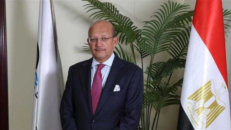 رئيس بنك قناة السويس يستعرض بالأرقام التطور الكبير للتحول الرقمي في البنوك