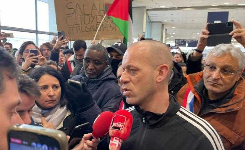 وصول المبعد الفلسطيني صلاح الحموري إلى باريس