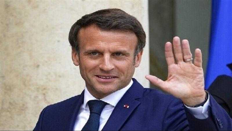 ماكرون من الجابون: فرنسا صارت محاورا محايدا في إفريقيا