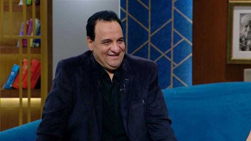 هشام إسماعيل بشخصية مدرس خلال مسلسل عتبات البهجة في رمضان