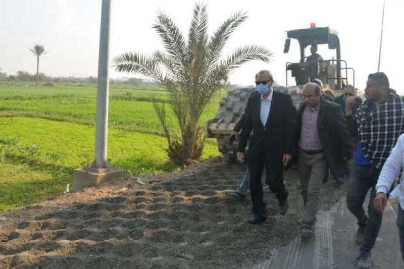 محافظ القليوبية يتفقد مشروعات رصف شبين القناطر ضمن ”حياة كريمة”