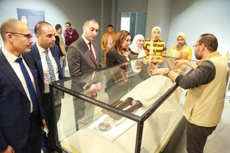 نائبا محافظ كفر الشيخ ووزير الاتصالات يتفقدان متحف كفر الشيخ