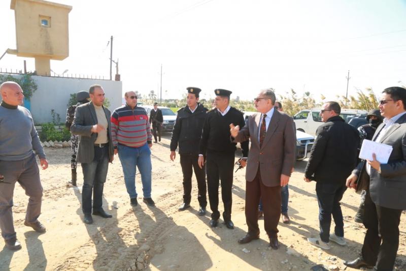 محافظ كفر الشيخ يتفقد المشروعات الخدمية