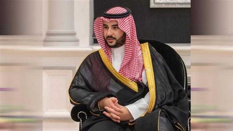 وزير الدفاع السعودي يبحث التعاون العسكري مع نظيره الفرنسي