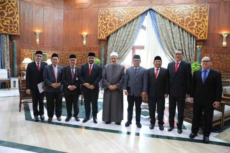 رئيس إندونيسيا يدعو شيخ الأزهر لزيارة البلاد وحضور المؤتمر العالمي لفقه الحضارة