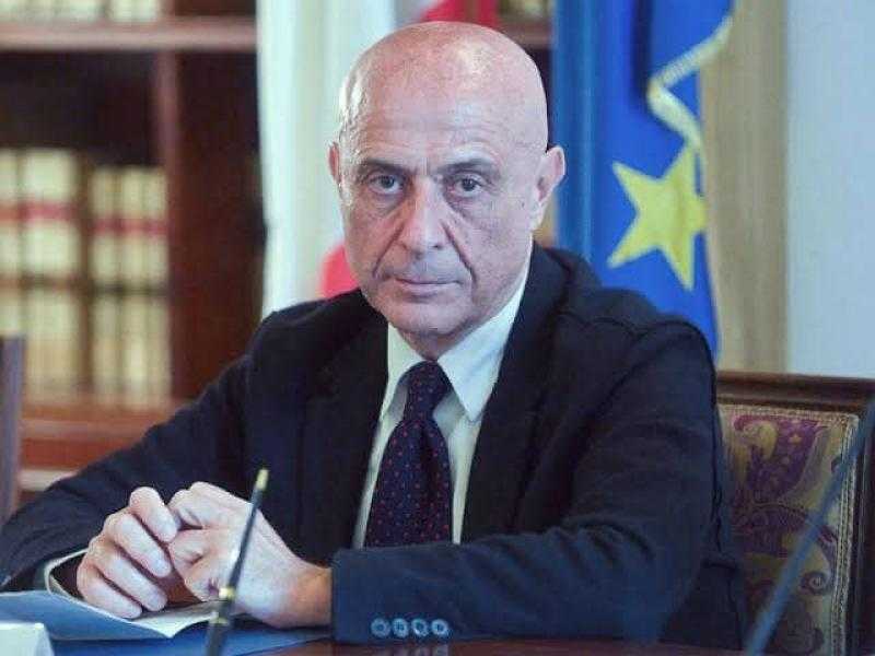 وزير الداخلية الإيطالي السابق: الهجرة هي التحدي الأكبر.. وليبيا ليست بلد انطلاق