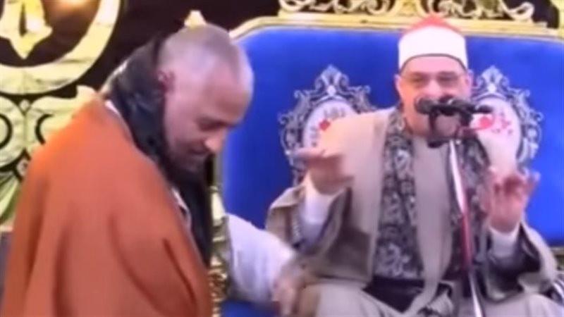 المتحدث السابق باسم نقابة القراء يهاجم الشيخ السلكاوي: مهرج وبهلواني متلاعب.. فيديو