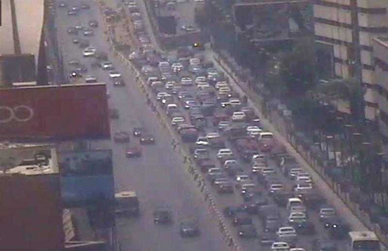 انتظام حركة المرور بكافة الطرق والمحاور الرئيسية الرابطة بين القاهرة والجيزة