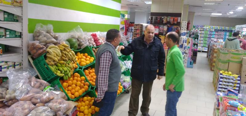 محافظ أسيوط يقوم بجولة مفاجئة