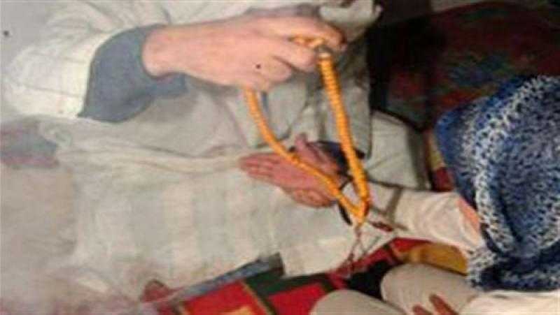 تجديد حبس دجال قتل شاباً خلال جلسة علاج في المرج