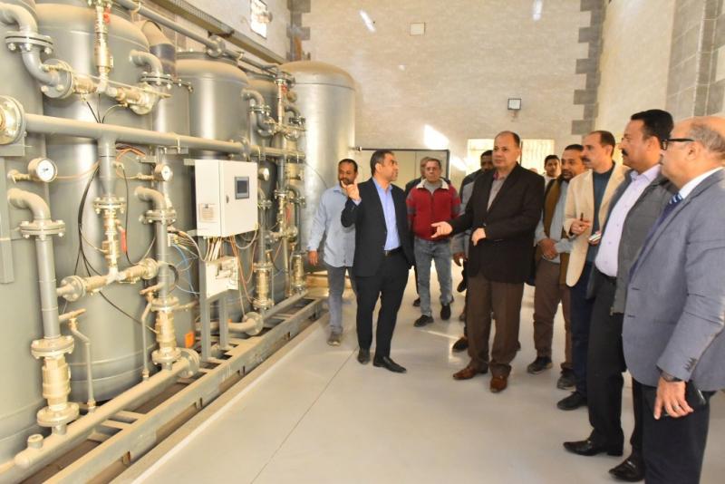 محافظ أسيوط يتفقد سير العمل بأقسام مستشفى الإيمان العام