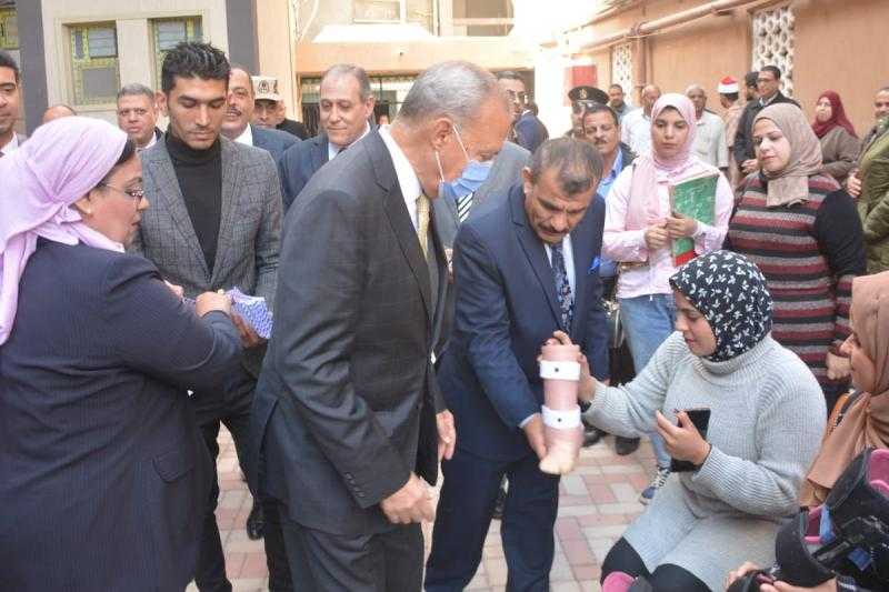 محافظ القليوبية يشهد احتفالية المحافظة باليوم العالمي لحقوق الإنسان ويسلم عددا من الكراسي المتحركة والأجهزة التعويضية