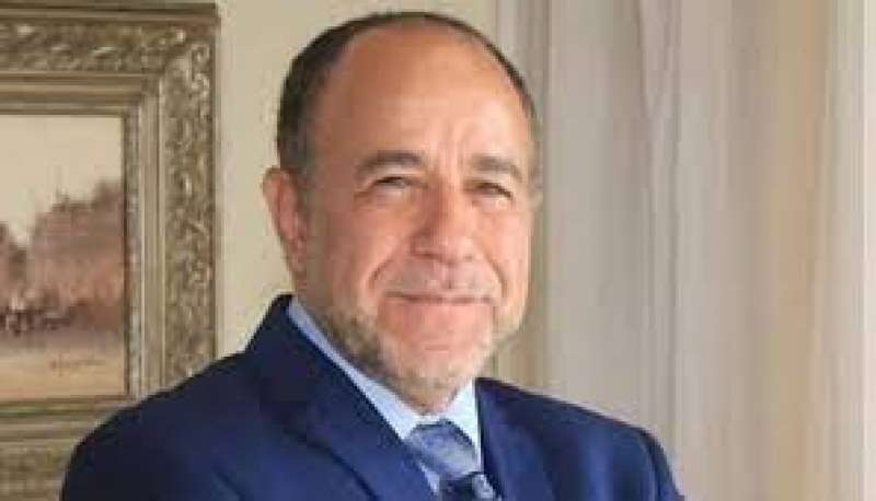 الدكتور حاتم زغلول العالم المصرى مخترع "الواى فاى