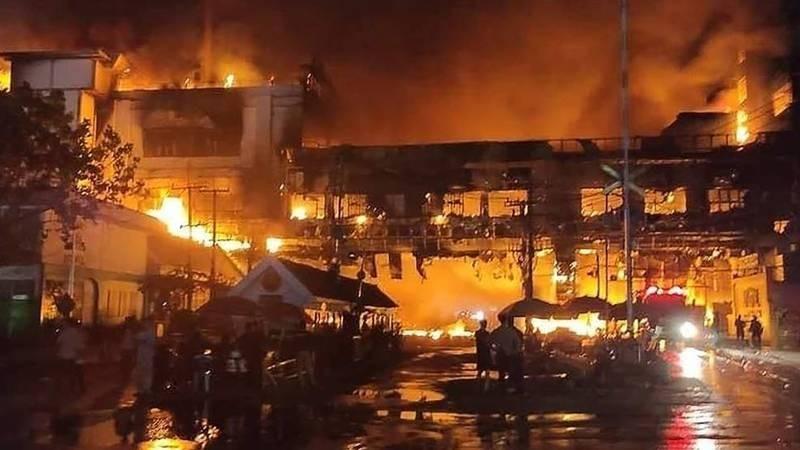 تقارير: حريق يودي بحياة 19 شخصا في فندق بكمبوديا