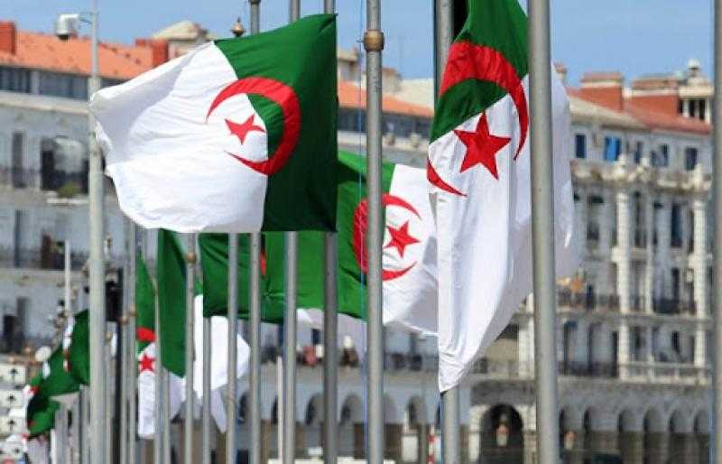 عام 2022.. الجزائر الجديدة تفتح أبوابها أمام المستثمرين بإصلاحات اقتصادية وتشريعية