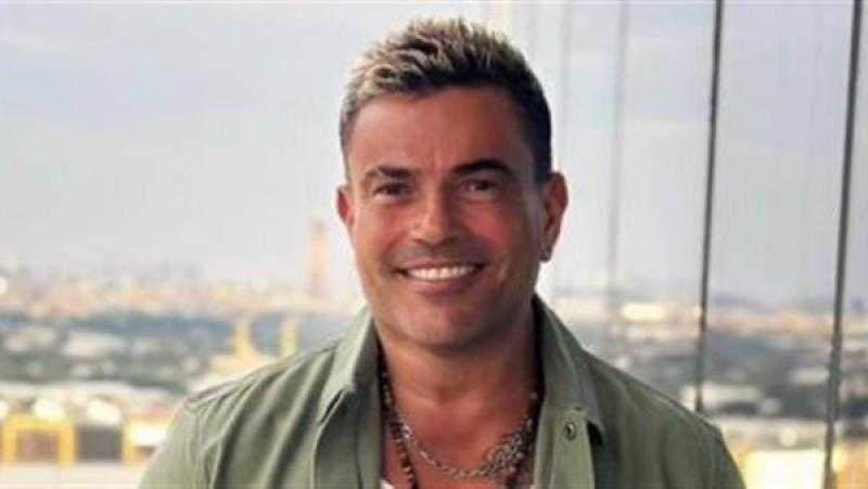 عمرو دياب ينعى والد دينا الشربيني