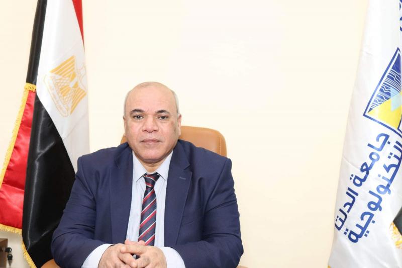 رئيس جامعة الدلتا التكنولوجية يتفقد سير اختبارات الفصل الدراسي الأول للعام الجامعي