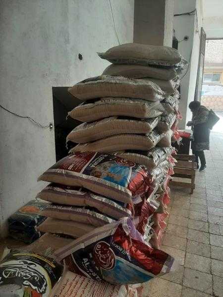 ضبط 151 طن أجنحة دجاج وأرز مجهولة المصدر خلال حملة بالقناطر الخيرية.. صور