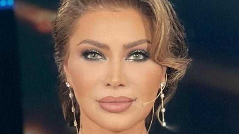 شرطة الموضة تشيد بفستان نوال الزغبي رغم جرأته
