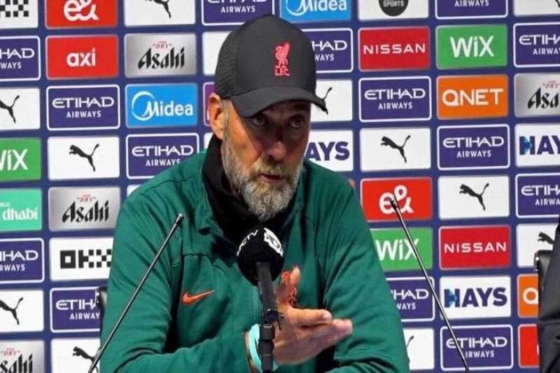 مدرب ليفربول ينفي إجراء محادثات مع بيلينجهام نجم دورتموند