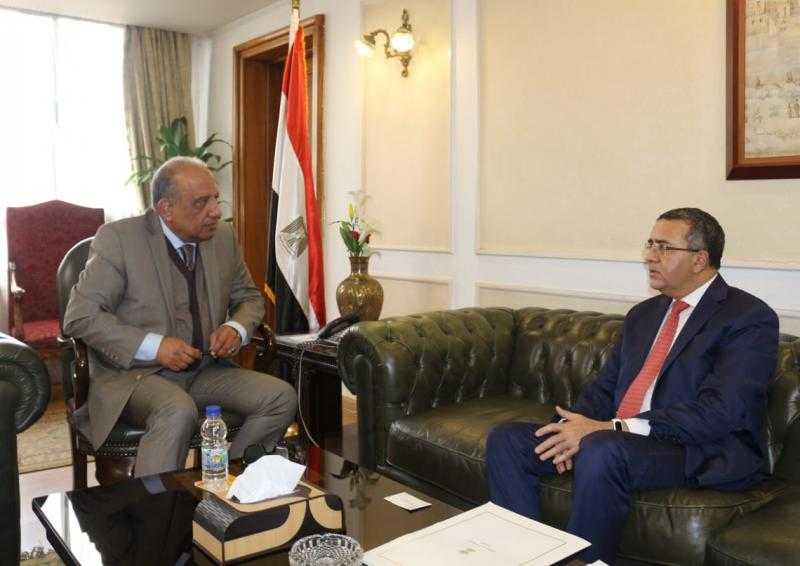 ‎ وزير قطاع الأعمال يبحث مع سفير الهند تعزيز التعاون الاقتصادي وفرص الاستثمار بين البلدين