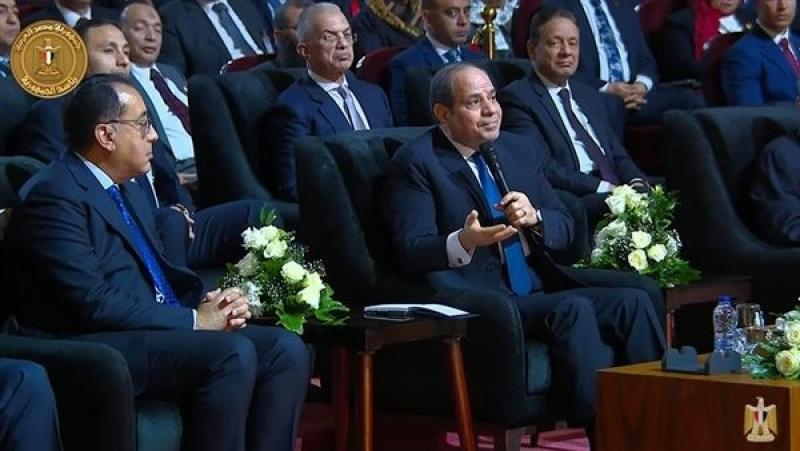 الرئيس السيسي: سنمضي معًا لعبور الأزمات وصياغة التاريخ مرة أخرى بسواعد أبنائنا